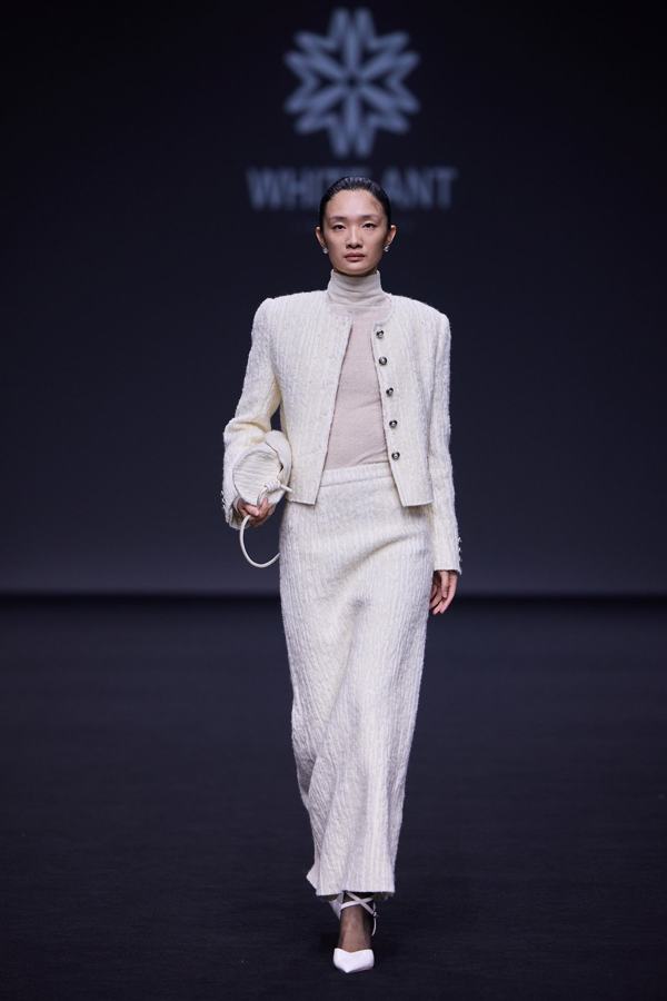 WHITE ANT Tempo Reverso AW26, Shanghai Fashion Week runway look 8