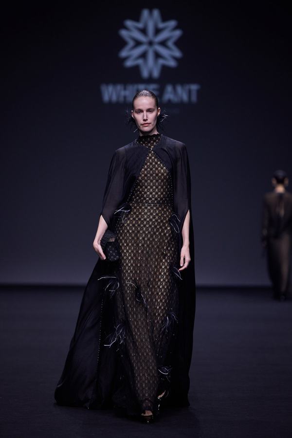 WHITE ANT Tempo Reverso AW26, Shanghai Fashion Week runway look 25