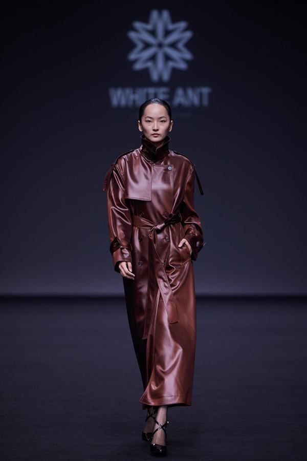 WHITE ANT Tempo Reverso AW26, Shanghai Fashion Week runway look 4