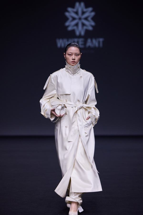 WHITE ANT Tempo Reverso AW26, Shanghai Fashion Week runway look 12