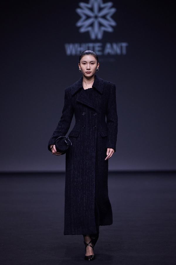 WHITE ANT Tempo Reverso AW26, Shanghai Fashion Week runway look 21