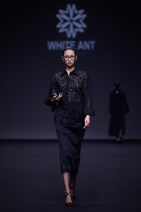 WHITE ANT Tempo Reverso AW26, Shanghai Fashion Week runway look 22