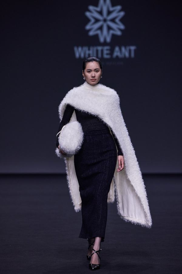 WHITE ANT Tempo Reverso AW26, Shanghai Fashion Week runway look 18
